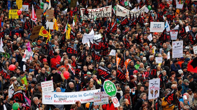 Protests against TTIP in Germany ahead of Obama"s visit - VIDEO